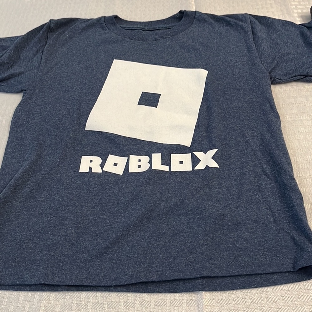 Bundle of 5 Boys T-Shirt, 4 Roblox and 1 Fortnite Short Sleeve T-shirts Size 8 - Picture 3 of 7